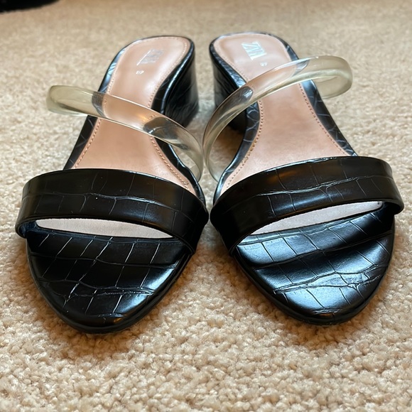 ZARA Embossed Clear Vinyl strap slip on wedge Mule sandals Size 37 (Size 6.5/7) - Picture 2 of 5